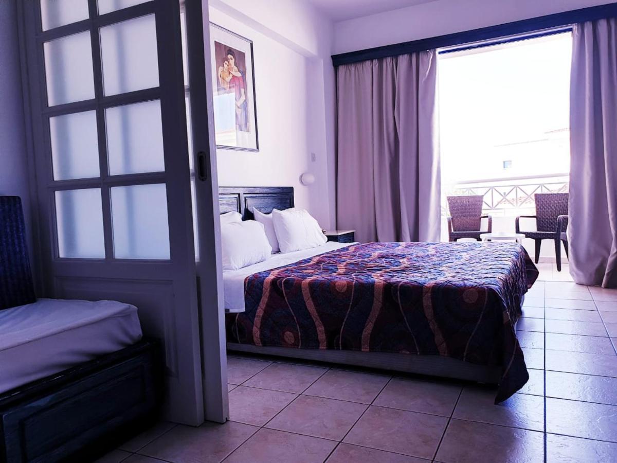 Sea Base Holiday Apartments Klorakas Exterior photo